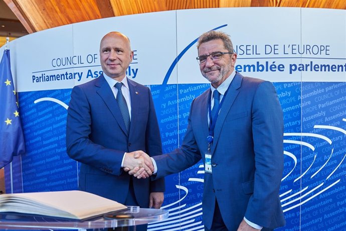 Gutiérrez Limones con el primer ministro de Moldavia