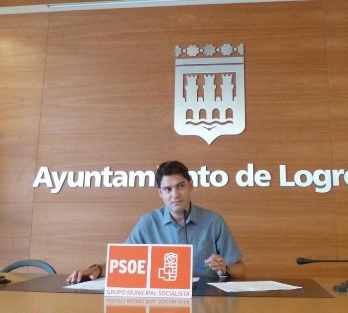 Ruiz durante su intervención para criticar la actuación del PP