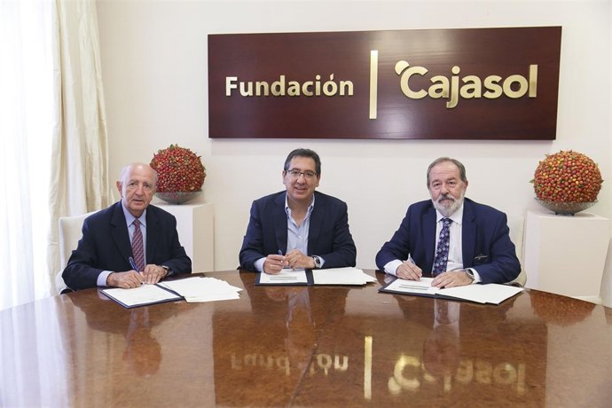 Jesús Mejías y Antonio-Pulido presidente de la Fundación Cajasol.