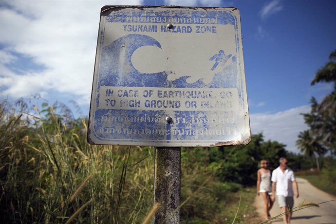 Señal de advertencia de tsunami en Tailandia
