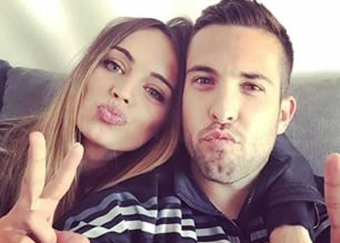 Romarey Ventura y Jordi Alba 