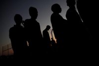 Más de 70 inmigrantes saltan la valla de Ceuta y 15 son trasladados al Hospital