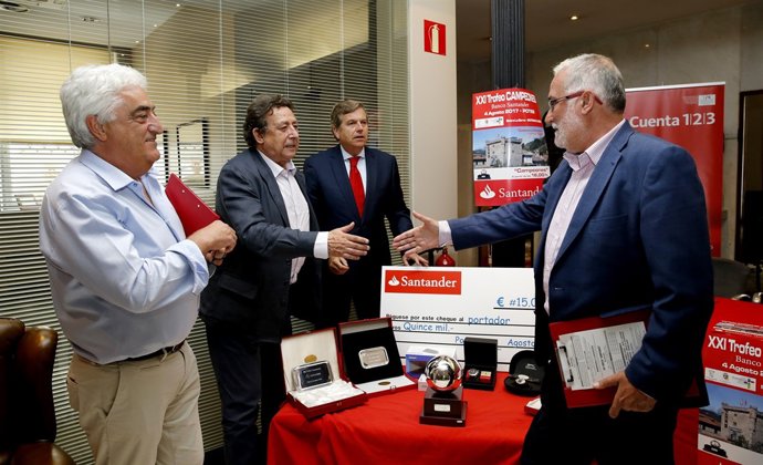 13:00 Banco De Santander, Paseo Pereda, 12, 2ª Planta, Santander
 El Consejero D