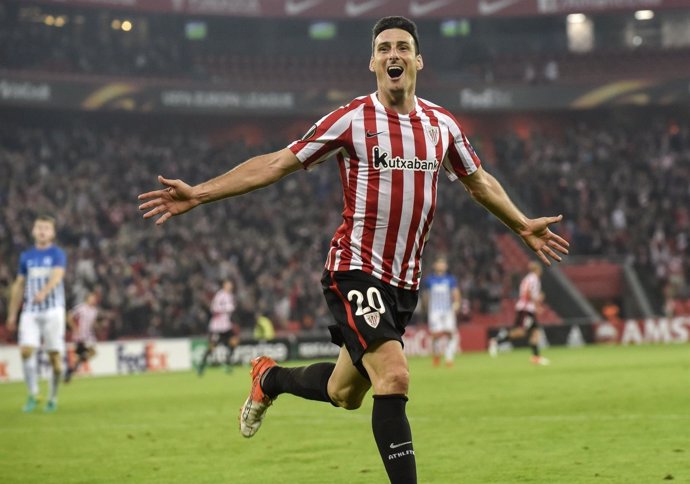 Aritz Aduriz marca cinco goles en la Europa League