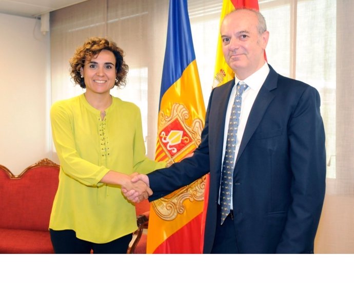 Reunión ministra sanidad y su homólogo de Andorra