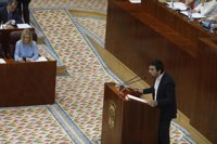 Espinar lanza una propuesta a Cifuentes: "Yo no te llamo guapi y tú no nos acusas de asesinatos a 10.000 kilómetros"