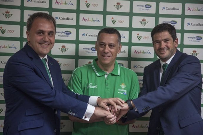 Ramón Alarcón, consejero del Real Betis Energía Plus, y Alejandro Martínez