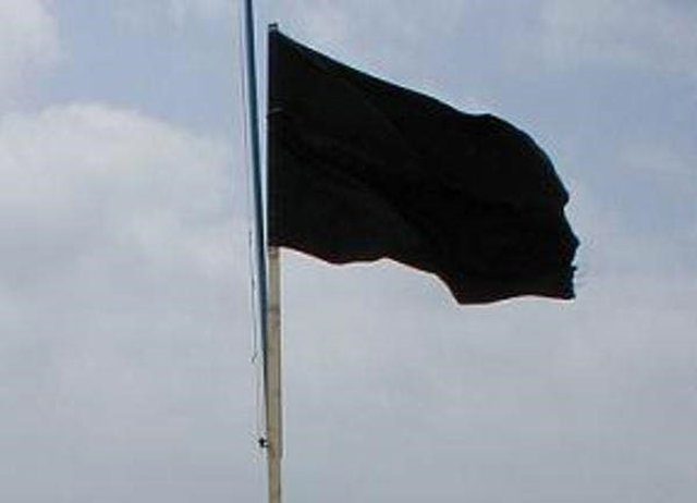Bandera negra en una de las playas de Melilla