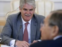 Dastis pide a la responsable de Exteriores de la UE que tome "medidas adicionales restrictivas" contra Maduro