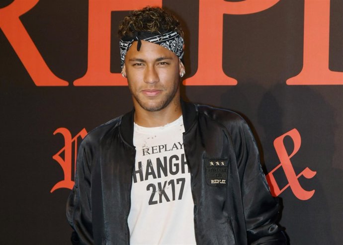 El cambio de vida del jugador de fútbol Neymar