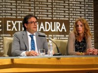 La Junta cree el TSJEx refleja el "afán" del PP por paralizar el Hospital de Cáceres