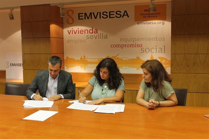 Firma del convenio de Emvisesa