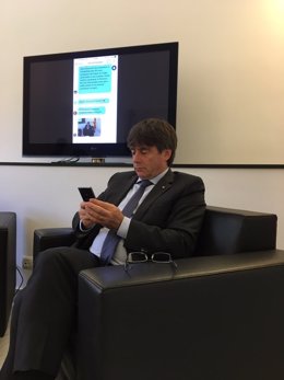 El pte.C.Puigdemont ha participado en un chat de Zonetacts.