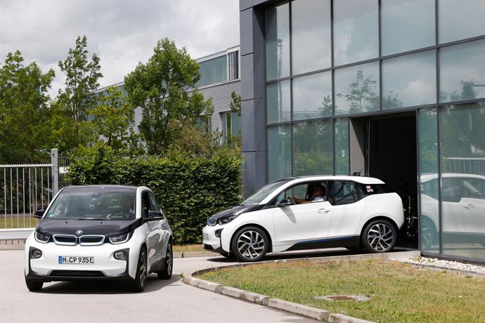 BMW I3