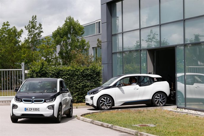 BMW I3