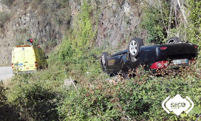 Accidente de tráfico en Tineo