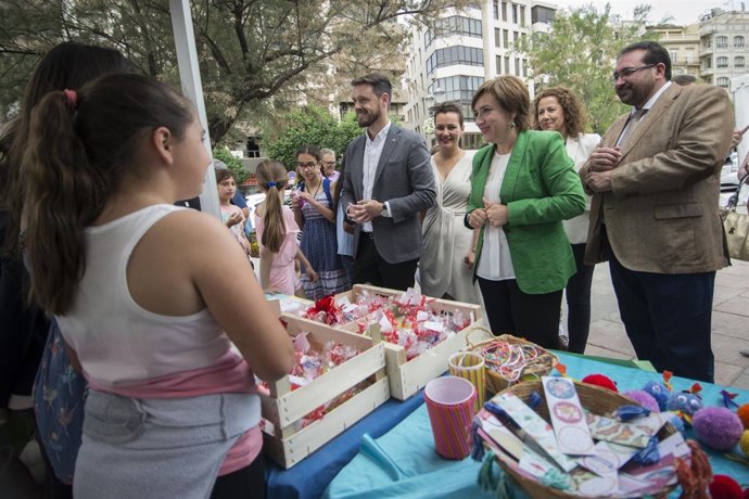 Feria de emprendimiento para estudiantes granadinos