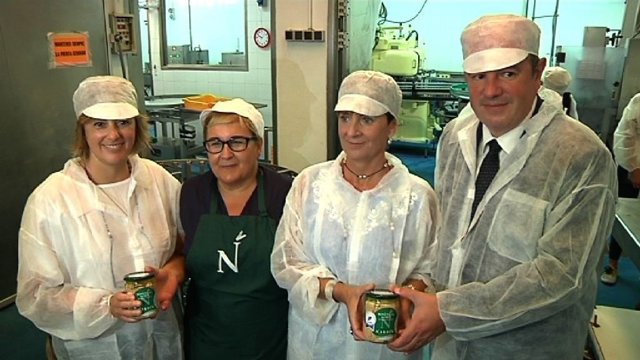 Arantxa Tapia visita conservera