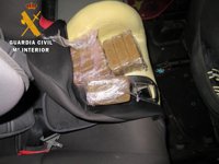 Dos detenidos en Monesterio cuando transportaban un kilo de hachís oculto en la silla portabebés de un coche