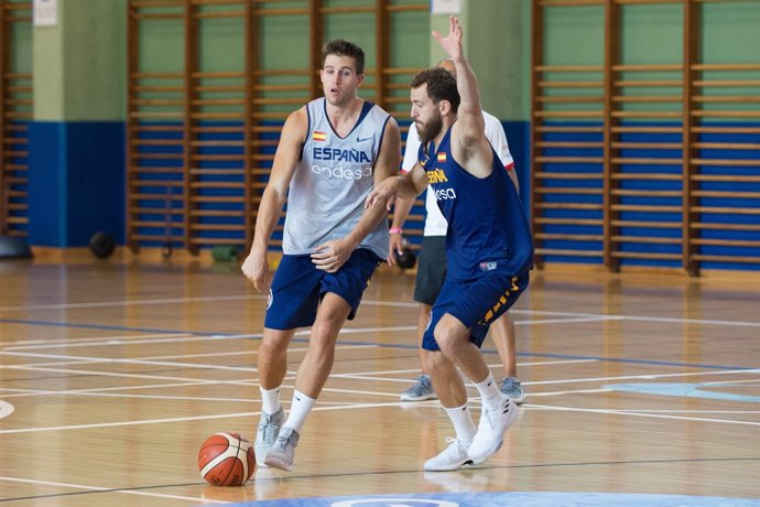 Rabaseda defensat per Sergio Rodríguez
