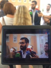 Lucas presenta candidatura a liderar PSOE regional para acabar con "el conformismo" de su partido y "ganar al PP"