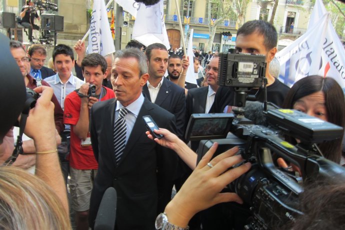 Josep Anglada a l'ofrena floral de la Diada