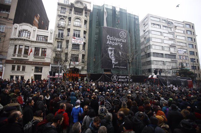 Manifestación por la muerte del periodista turco-armenio Hrant Dink.