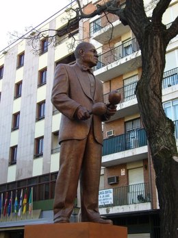 Estatua de Antonio Machín