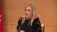 Cifuentes pide cesar las prácticas "salvajes" de la "turismofobia" y da la bienvenida a los turistas a Madrid