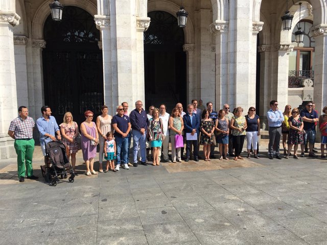 Valladolid.- Minuto de silencio en el Ayuntamiento de Valladolid 