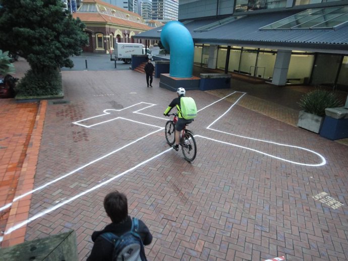 Obra de James Bridle 'Drone Shadow Wellington NZ'
