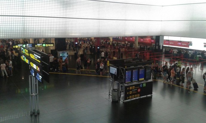 Cues a l'Aeroport del Prat de Barcelona
