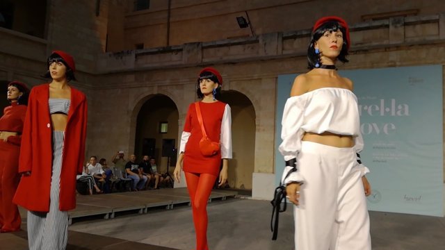 El diseñador de moda Pau Aulí gana el primer premio de la pasarela ArtJove de Moda