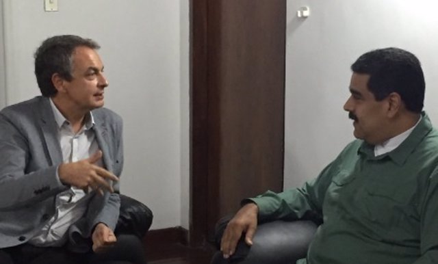 Zapatero y Maduro durante su encuentro en Caracas