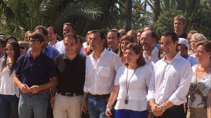 Los 'populares' en un encuentro en Alicante