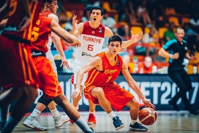 España resiste a Turquía y peleará por el oro en el Eurobasket Sub-18