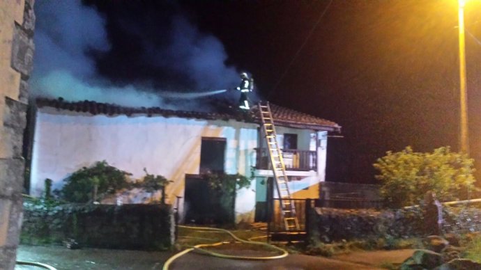 Incendio vivienda Villasevil 