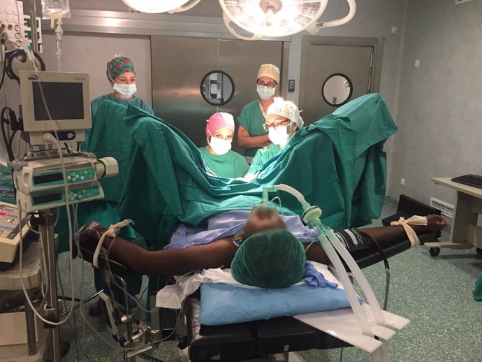 Paciente de cirugía reconstructiva tras mutilación genital en el Peset