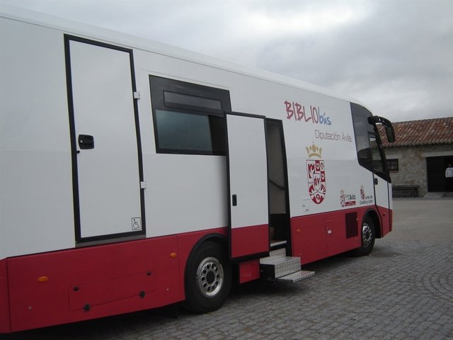        Bibliobús Que Recorre Ávila                        