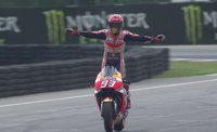 Márquez, Pedrosa y Viñales homenajean a Ángel Nieto con un triplete en MotoGP