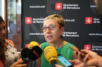 Barcelona inicia una campaña en Sant Andreu para concienciar a los propietarios de perros 