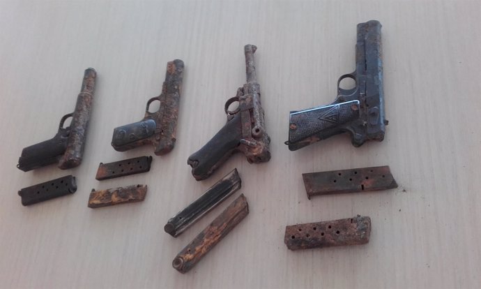 Imagen de las pistolas encontradas