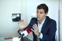 Rivera quiere un "apolítico" como nuevo Defensor del Pueblo y no un ex de PP o PSOE