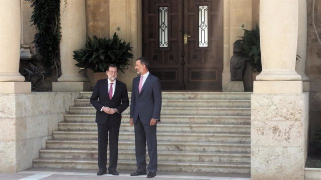 Rajoy y el Rey se reúnen en el despacho veraniego en el Palacio de Marivent