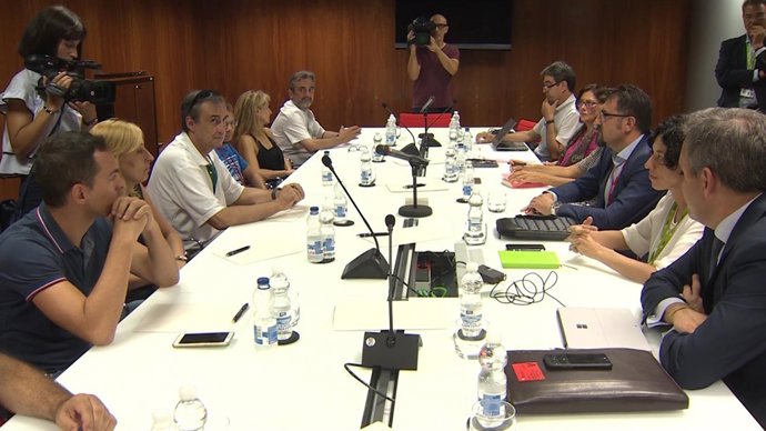 EULEN es reuneix amb Aena en el primer dia de vaga
