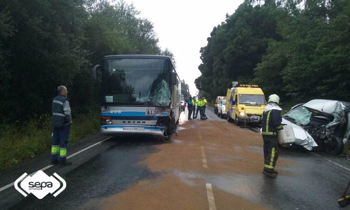 Accidente de tráfico en Tabaza