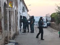 Detenido en Riotinto tras provocar un incendio y atrincherarse en su casa reteniendo a familiares