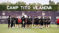 Sesión de recuperación para el FC Barcelona con la Supercopa en la mente