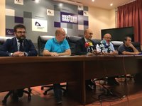 Una cadena humana de 1.500 metros por los 25 años del Oro de Fermín Cacho en Barcelona