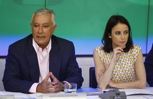Javier Arenas i Andrea Levy 
